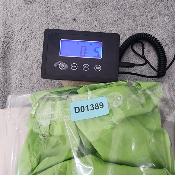 Roz&Ali Shorts Womens 12 Green Casual Shorts Drawstring Roll Tab Hem Pockets - Picture 10 of 10